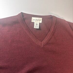 Alfani 100% Wool Mens V Neck Sweater Burgundy Italian Medium Lightweight Knit